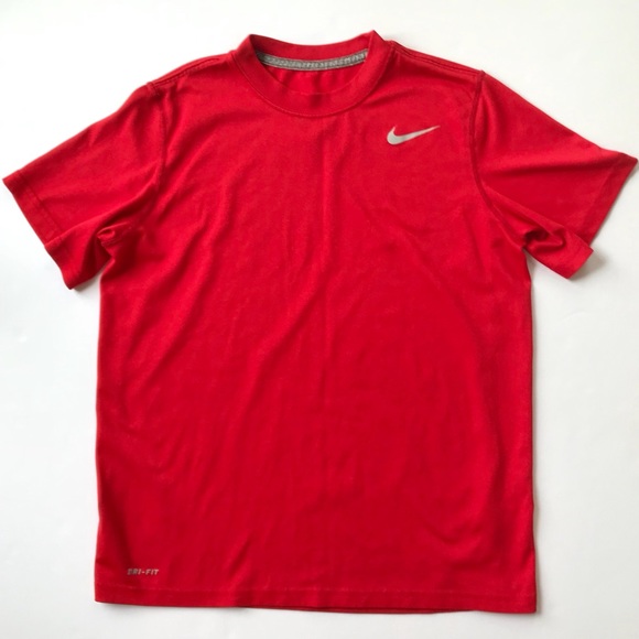 red nike shirt girls